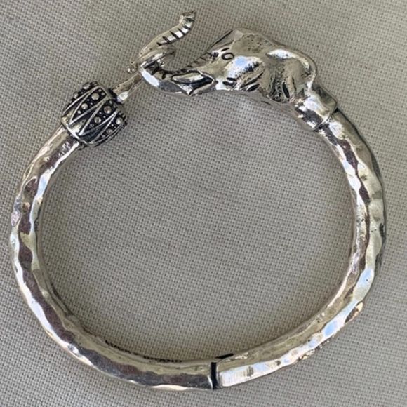 Lucky Brand Jewelry - Lucky Brand Silver Elephant Bangle Bracelet